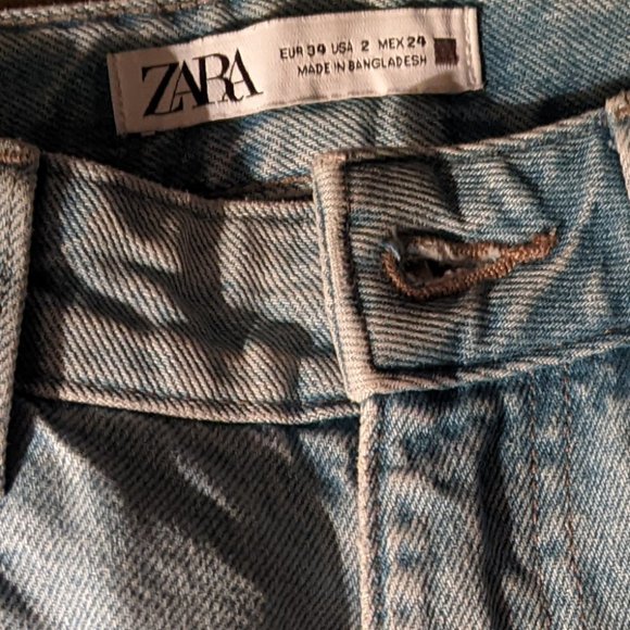 Zara Denim Jeans - Picture 2 of 4